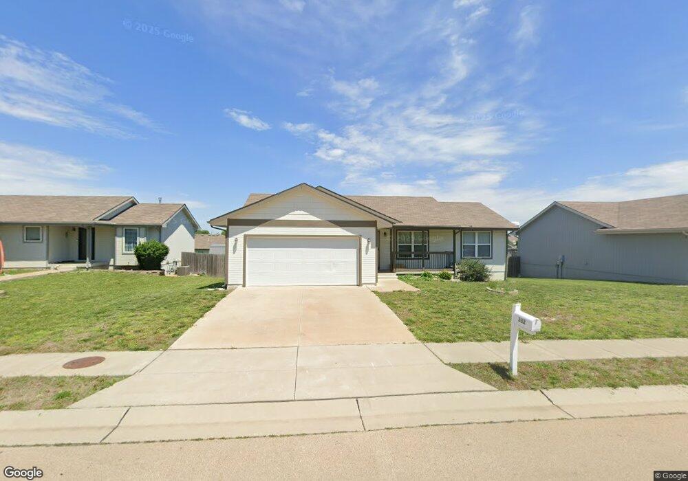 332 SE 44th St, Topeka, KS 66609 - photo 1