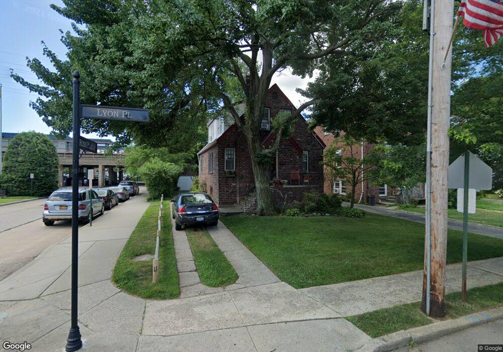 70 Lyon Place, Lynbrook, NY 11563 - photo 1