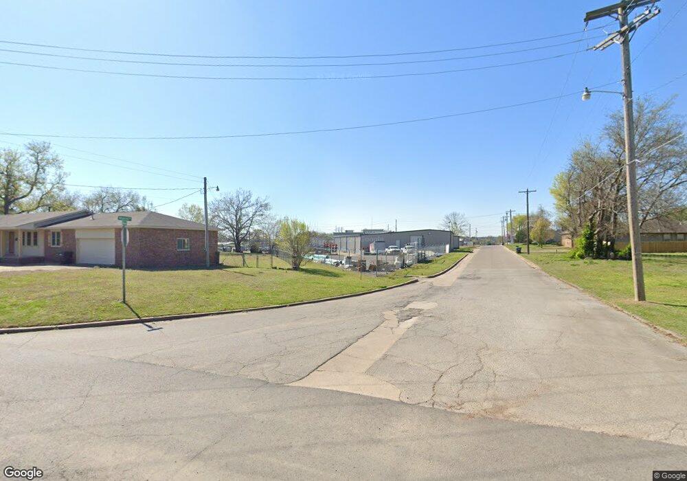 103 S Morris Ave, Tahlequah, OK 74464 - photo 1