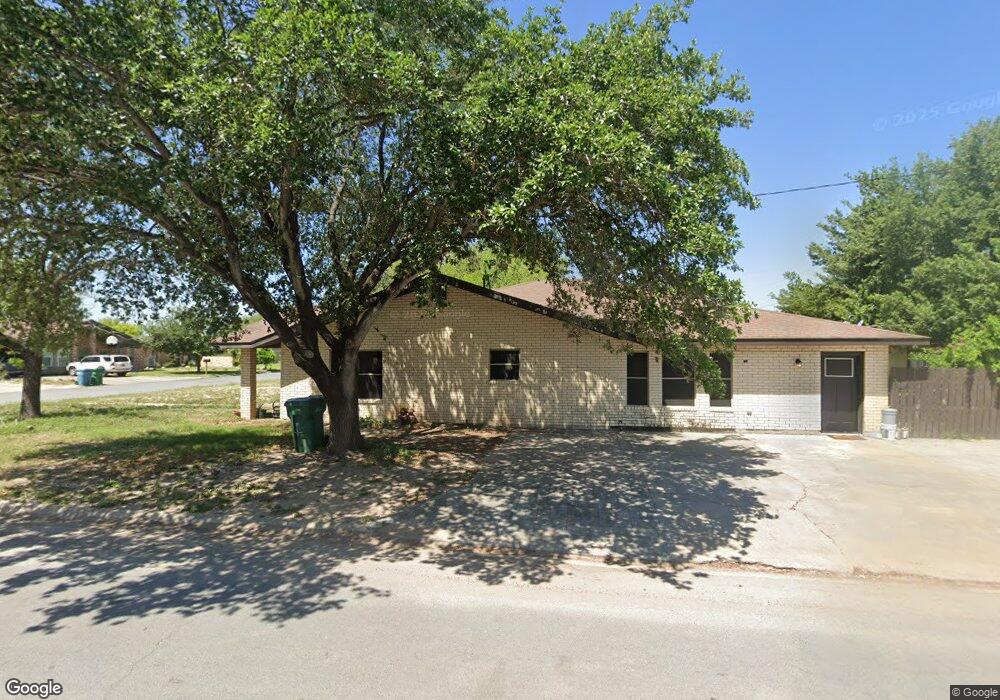 923 E Kathy St, Pharr, TX 78577 - photo 1