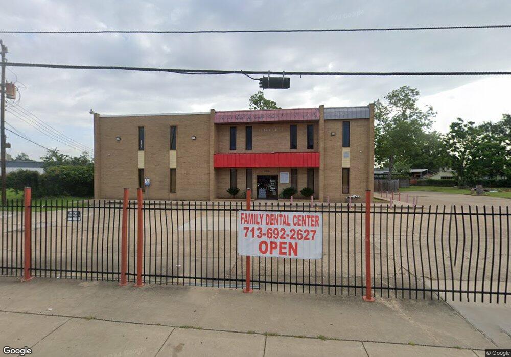 4000 Fulton St, Houston, TX 77009 - photo 1