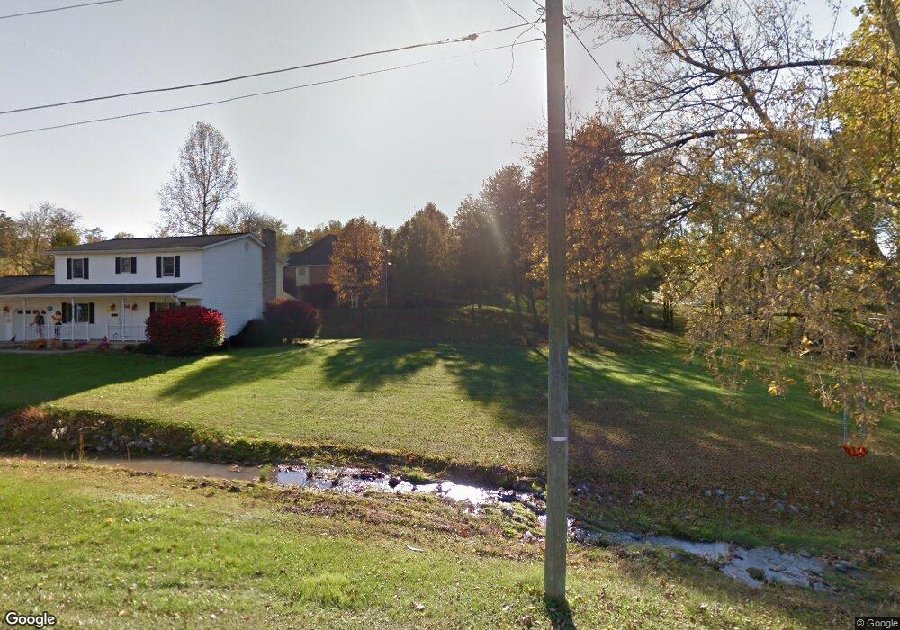 301 Red Cedar Dr, Scott Depot, WV 25560 - photo 1