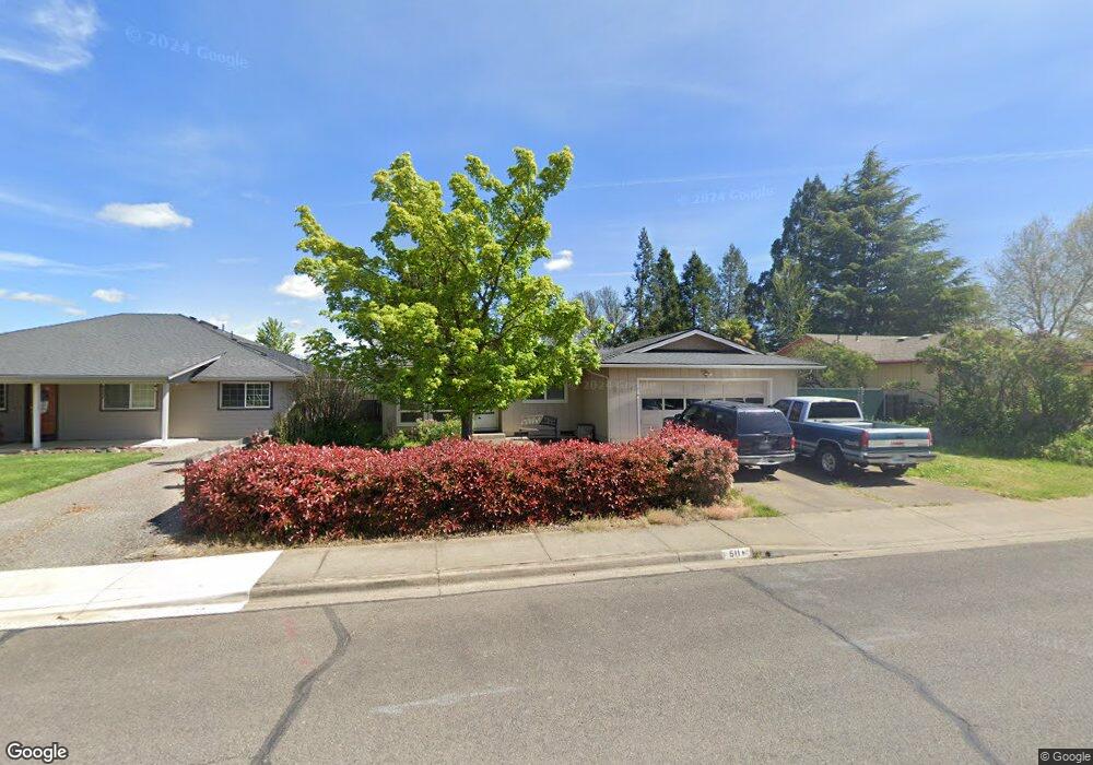 511 Glenn Way, Central Point, OR 97502 - photo 1
