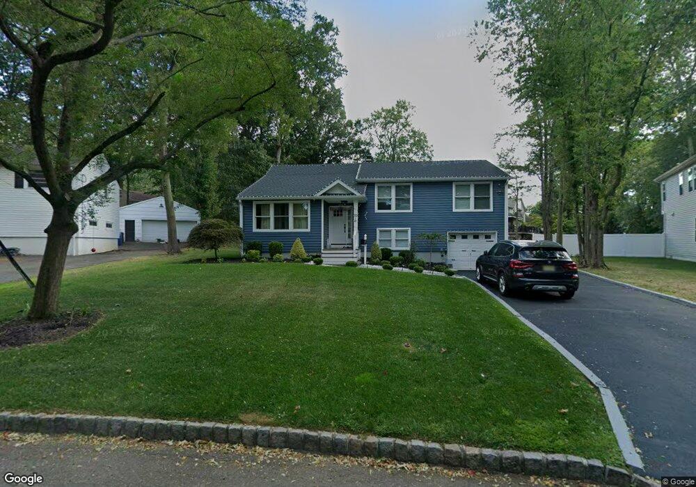 32 Washington Ct, Livingston, NJ 07039 - photo 1
