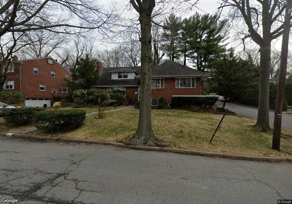 648 Sunderland Rd, Teaneck, NJ 07666 - photo 1