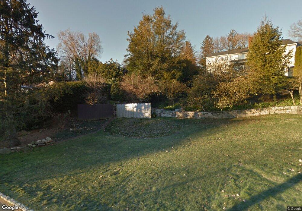 33 Tower Rd, Riverside, CT 06878 - photo 1