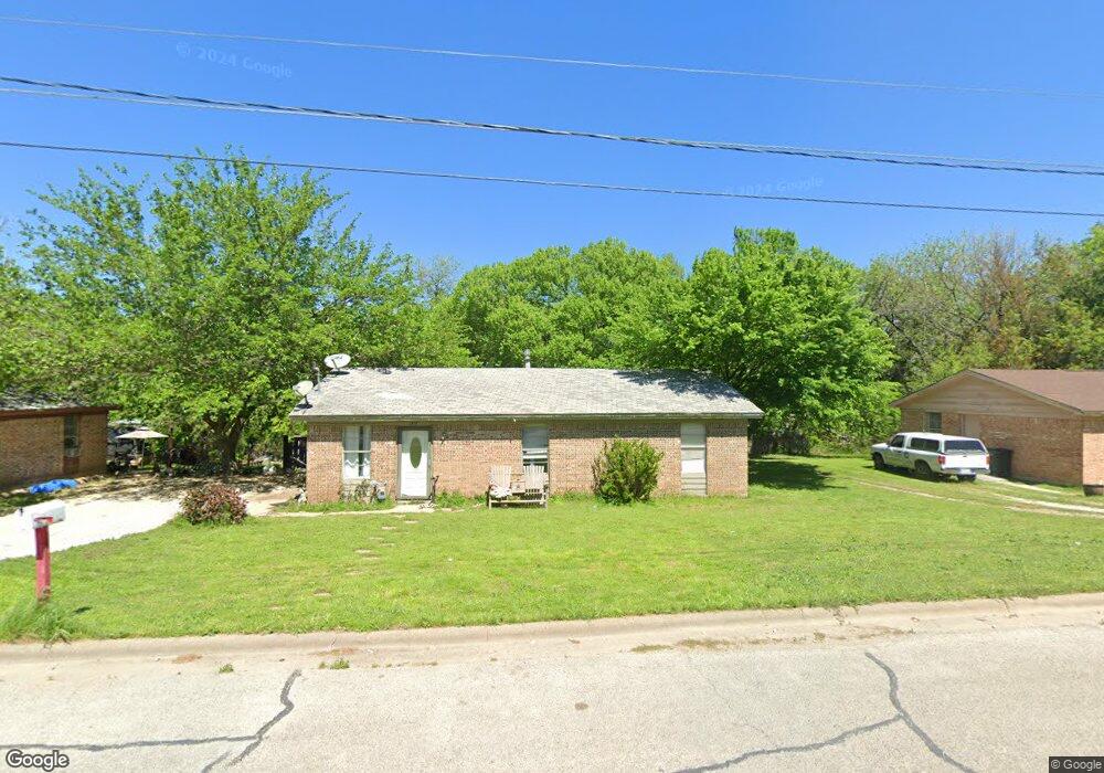 1318 W Ball St, Weatherford, TX 76086 - photo 1