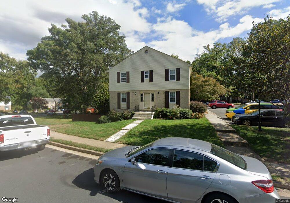 9607 Lindenbrook St, Fairfax, VA 22031 - photo 1