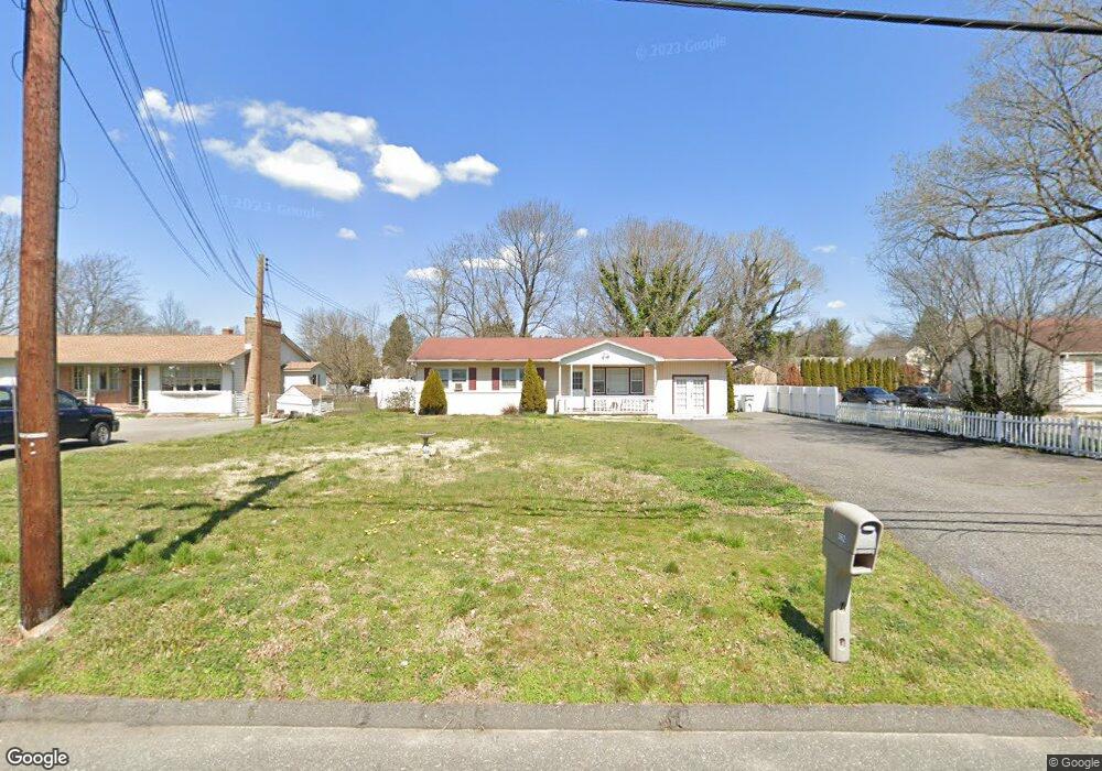 562 E Elmer Rd, Vineland, NJ 08360 - photo 1