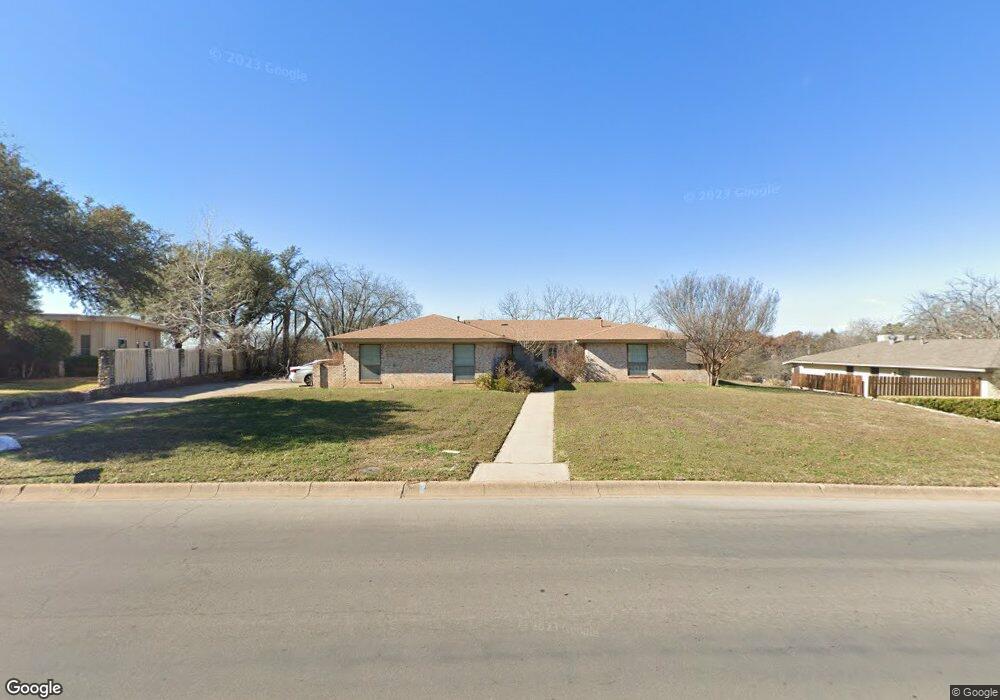 303 Mockingbird Ln, Weatherford, TX 76086 - photo 1