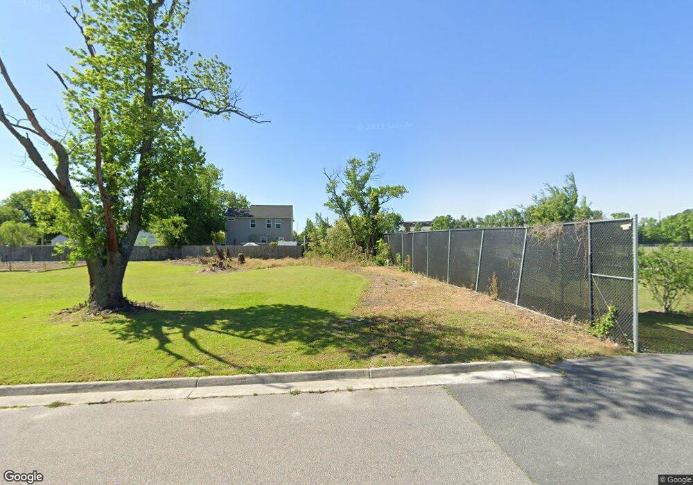 1611 Summit Ave, Portsmouth, VA 23704 - photo 1