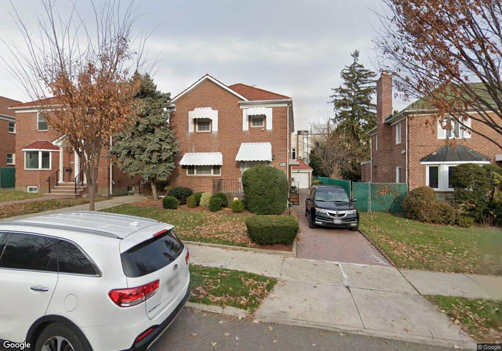 17621 80th Rd, Jamaica, NY 11432 - photo 1