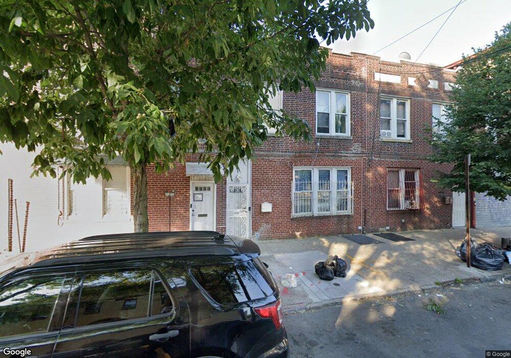 654 E 188th St unit First Floor, Bronx, NY 10458 - photo 1