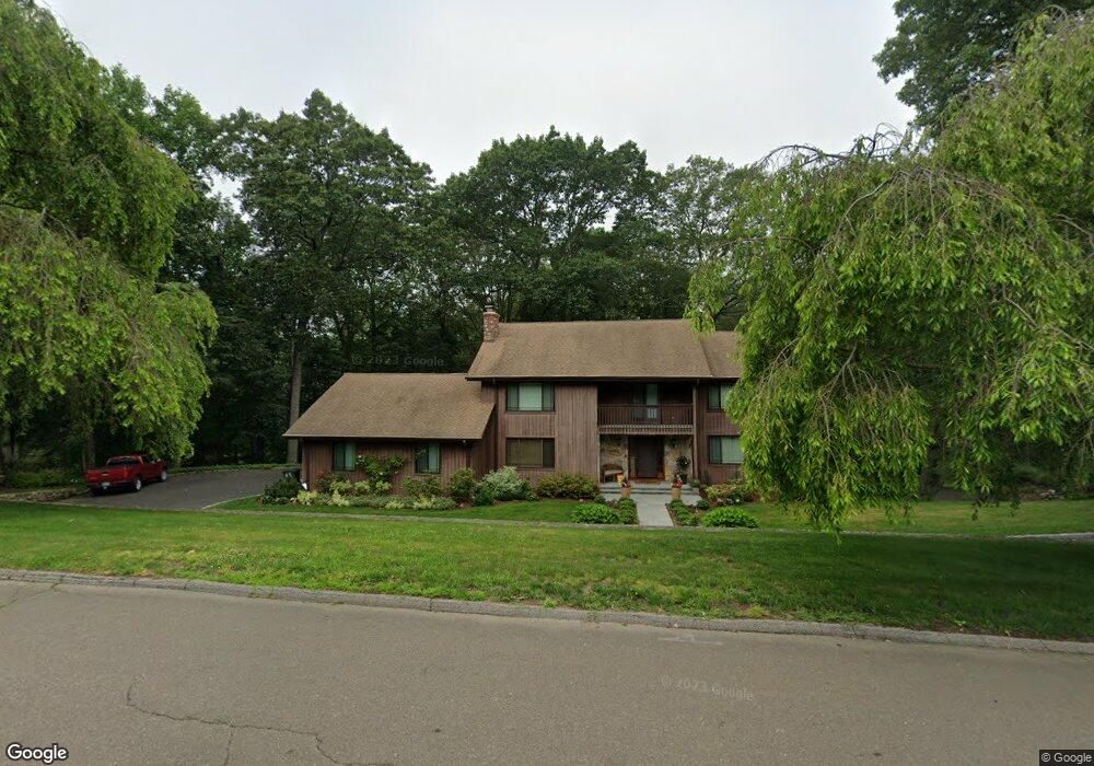 145 Fairway Dr, Stamford, CT 06903 - photo 1