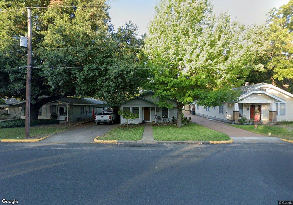 111 W Creek St, Fredericksburg, TX 78624 - photo 1