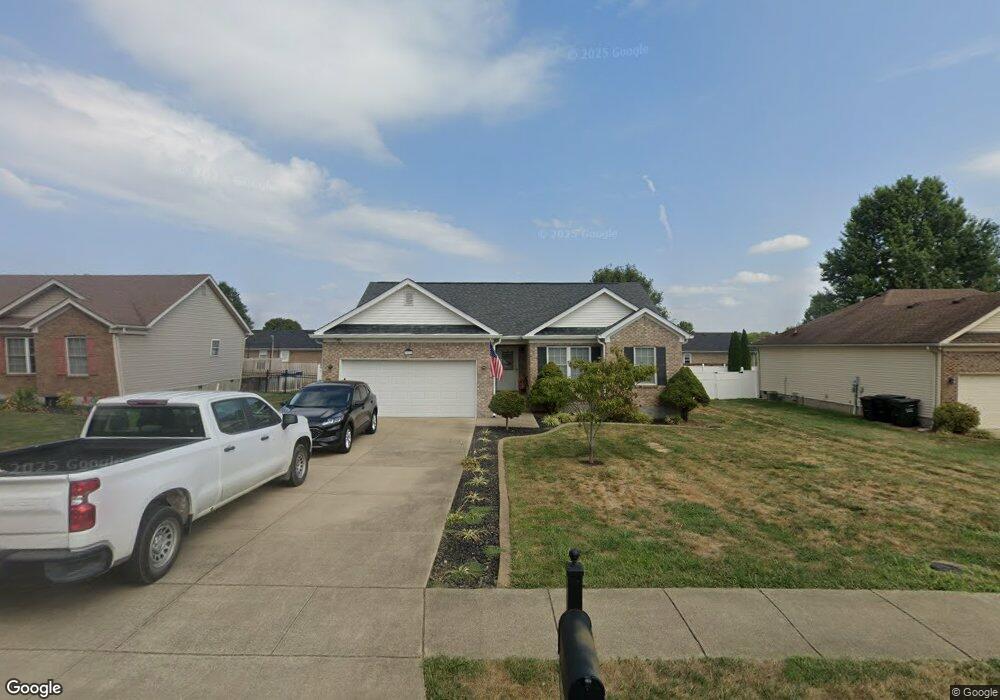 562 Helm Ln, Mount Washington, KY 40047 - photo 1