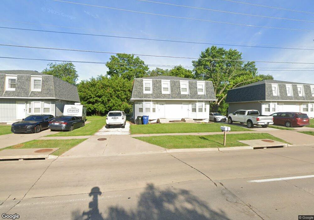 5618 N Division St unit 5620, Davenport, IA 52806 - photo 1