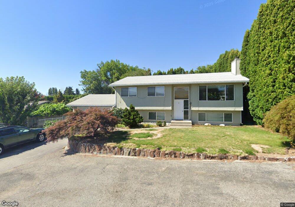 901 Manzanal St NE, East Wenatchee, WA 98802 - photo 1