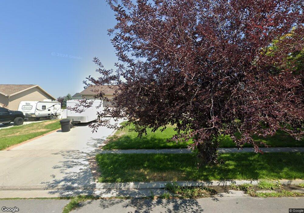 639 W 150 N unit 19, Hyrum, UT 84319 - photo 1