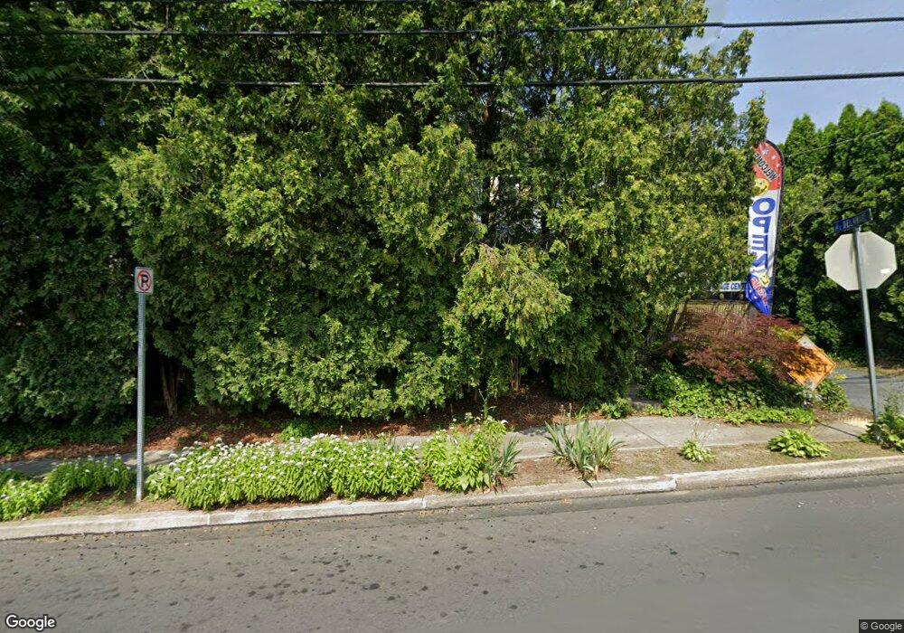 414 S Broad St, Nazareth, PA 18064 - photo 1