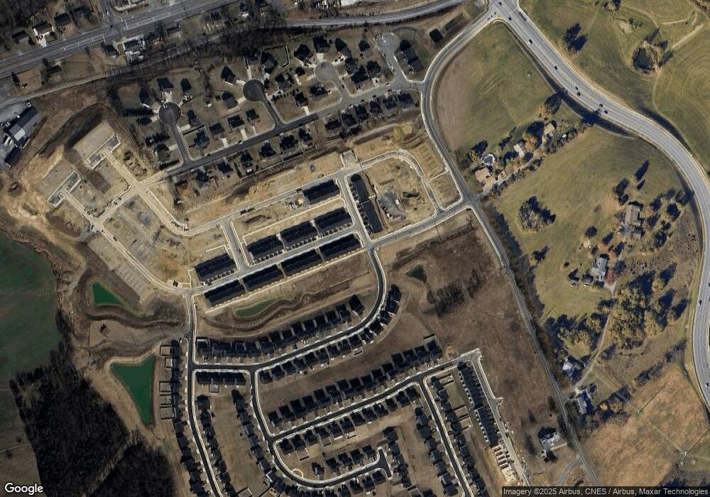 585 Pear St, Harrisonburg, VA 22801 - photo 1