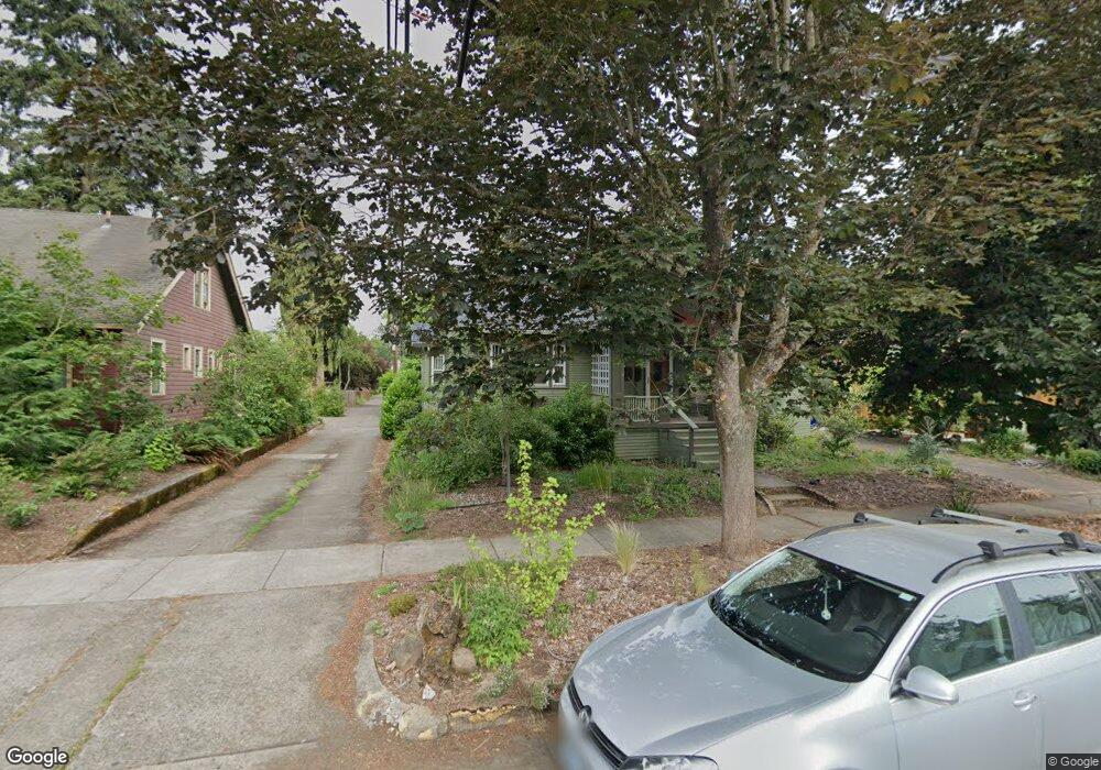 1105 W 10th Alley, Eugene, OR 97402 - photo 1