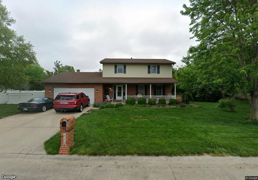 610 Red Oak Dr, Freeburg, IL 62243 - photo 1