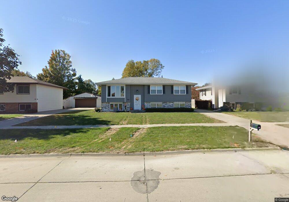 907 E 19th St N, Newton, IA 50208 - photo 1