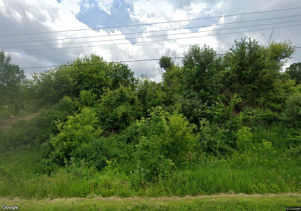 5751 Lakeside Rd, Marion, IA 52302 - photo 1