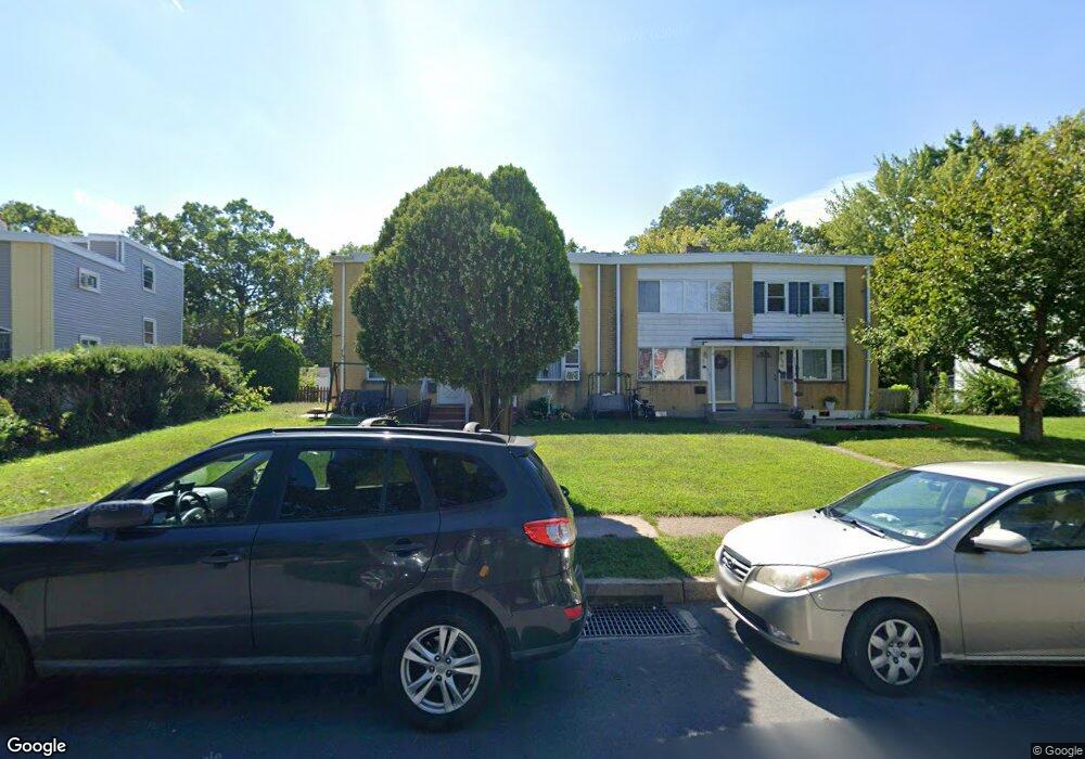 878 Wedgewood Dr, Lansdale, PA 19446 - photo 1