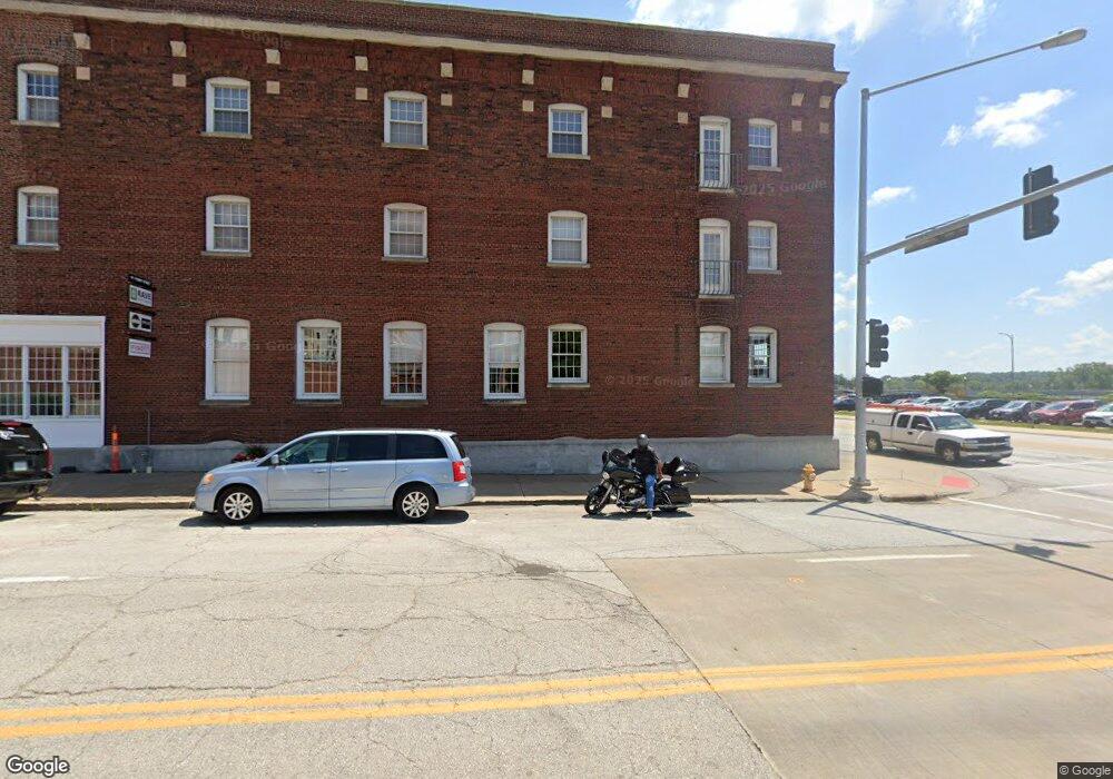 111 N Perry St unit 100, Davenport, IA 52801 - photo 1