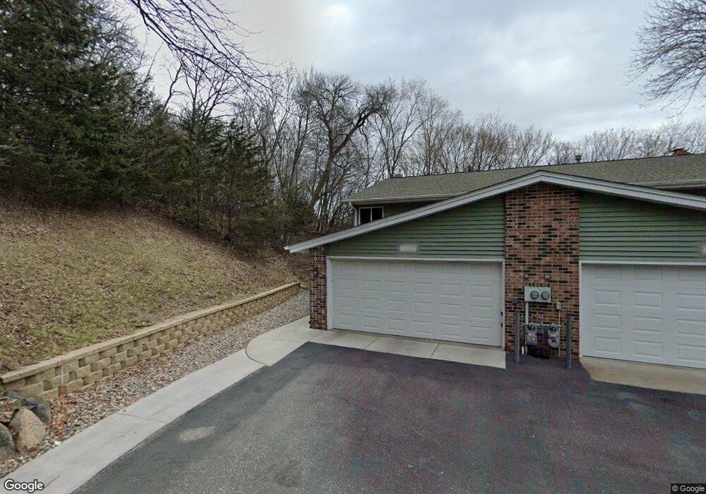 18309 Creeks Bend Dr, Minnetonka, MN 55345 - photo 1