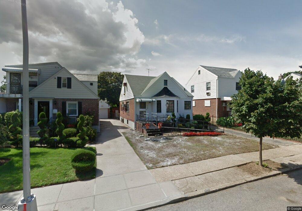 6136 184th St unit 2 Fl, Fresh Meadows, NY 11365 - photo 1