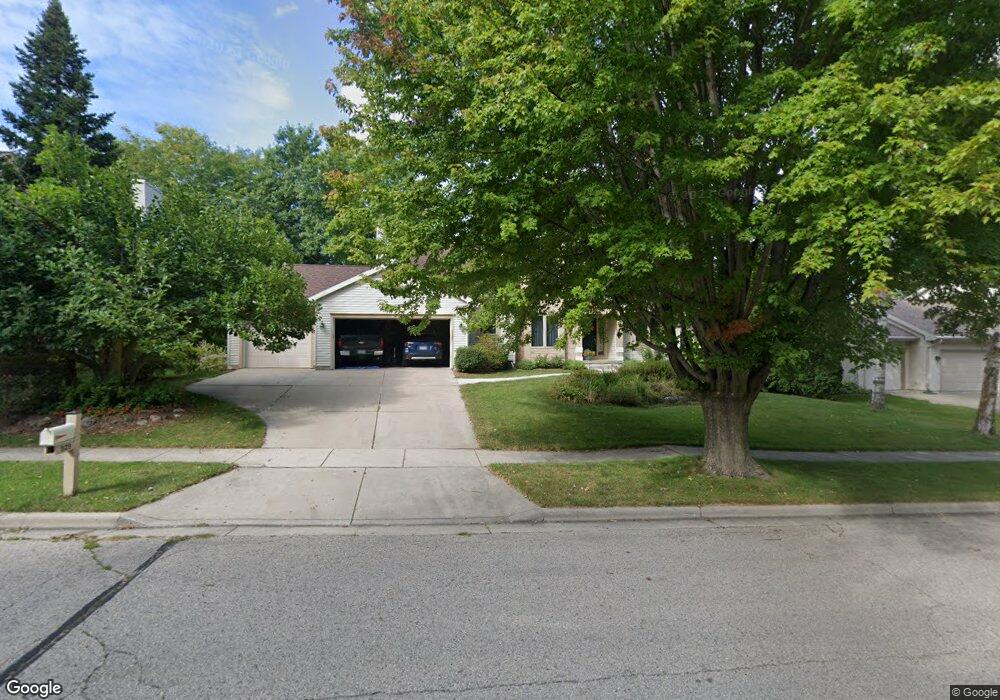 929 Katie Ln, Oregon, WI 53575 - photo 1