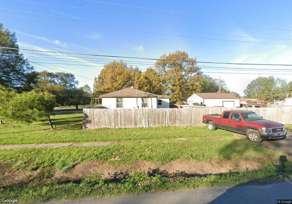 301 E 19th St, Stuttgart, AR 72160 - photo 1