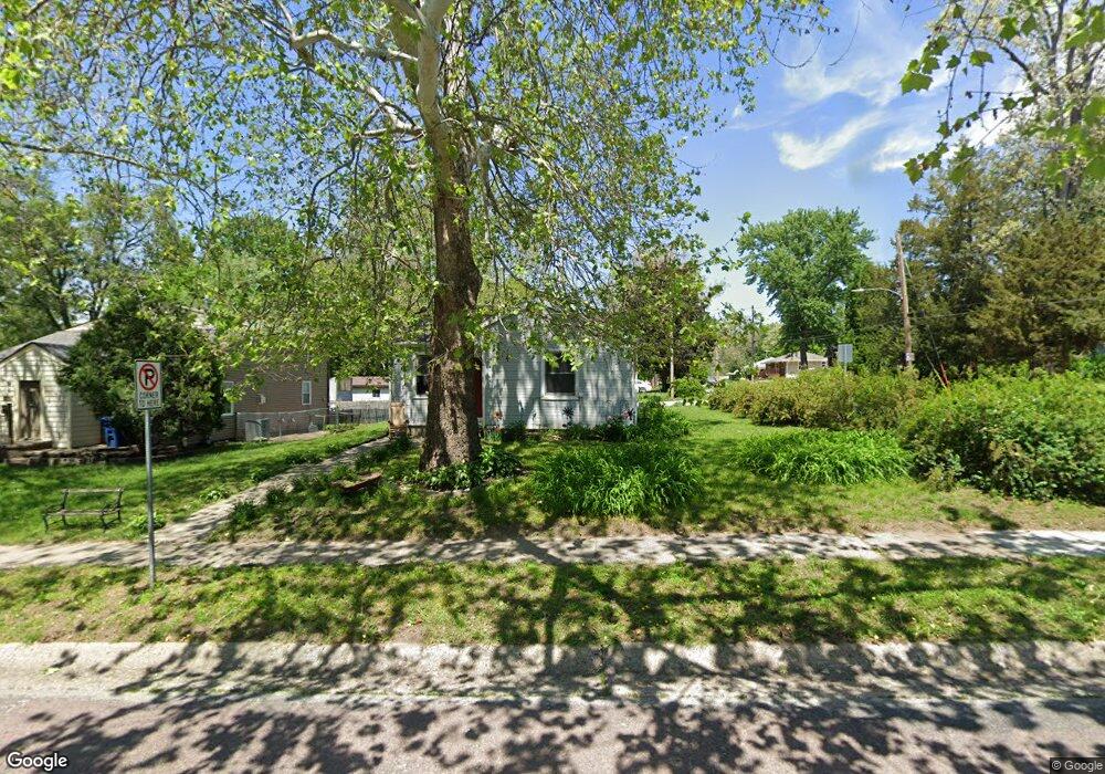 3120 E Washington Ave, Des Moines, IA 50317 - photo 1