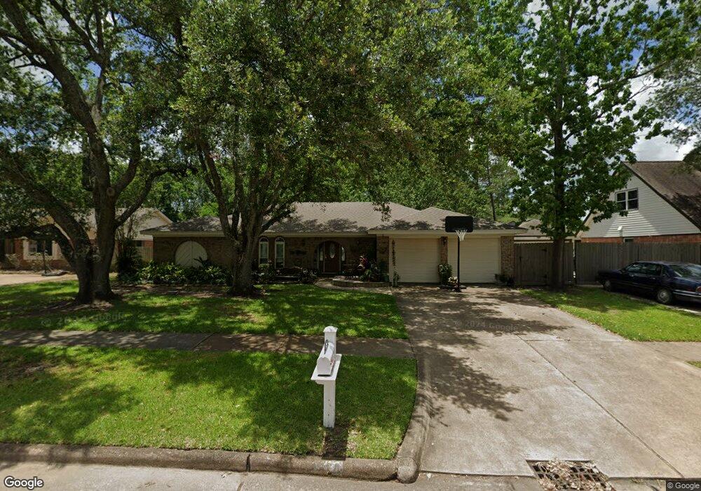 370 Dawn Hill Dr, Friendswood, TX 77546 - photo 1