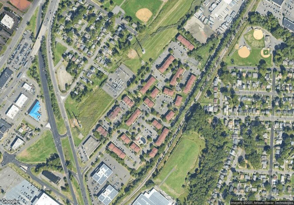 125 Keystone Ct unit 125B, Woodbridge, NJ 07095 - photo 1