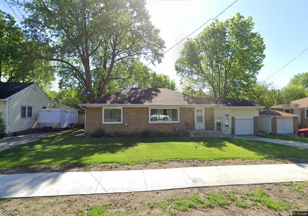 1417 62nd St, Des Moines, IA 50311 - photo 1