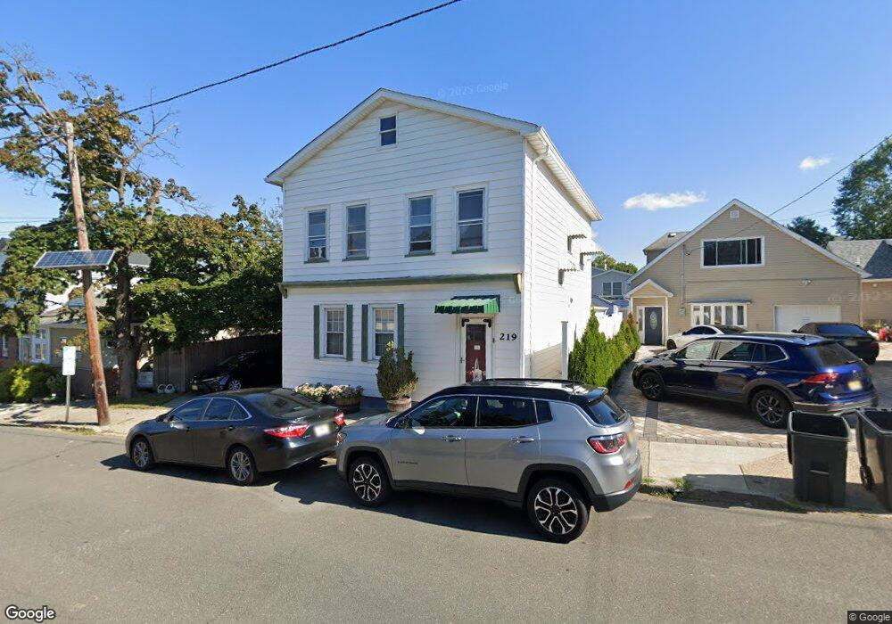 219 Franklin Ave, Hasbrouck Heights, NJ 07604 - photo 1
