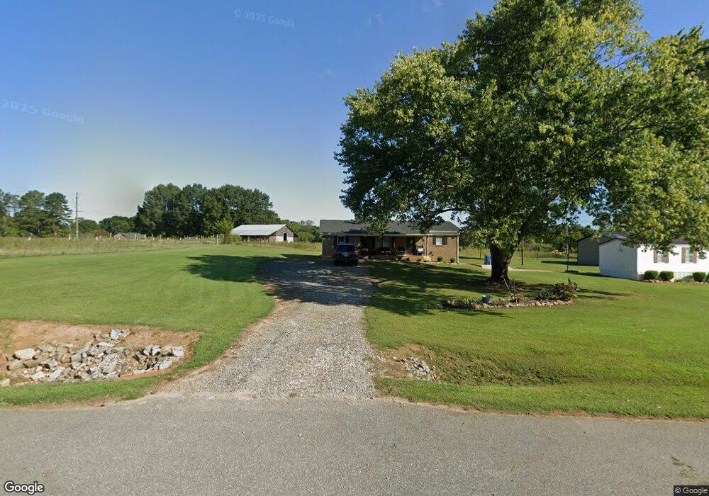 4591 Crabapple St, Conover, NC 28613 - photo 1