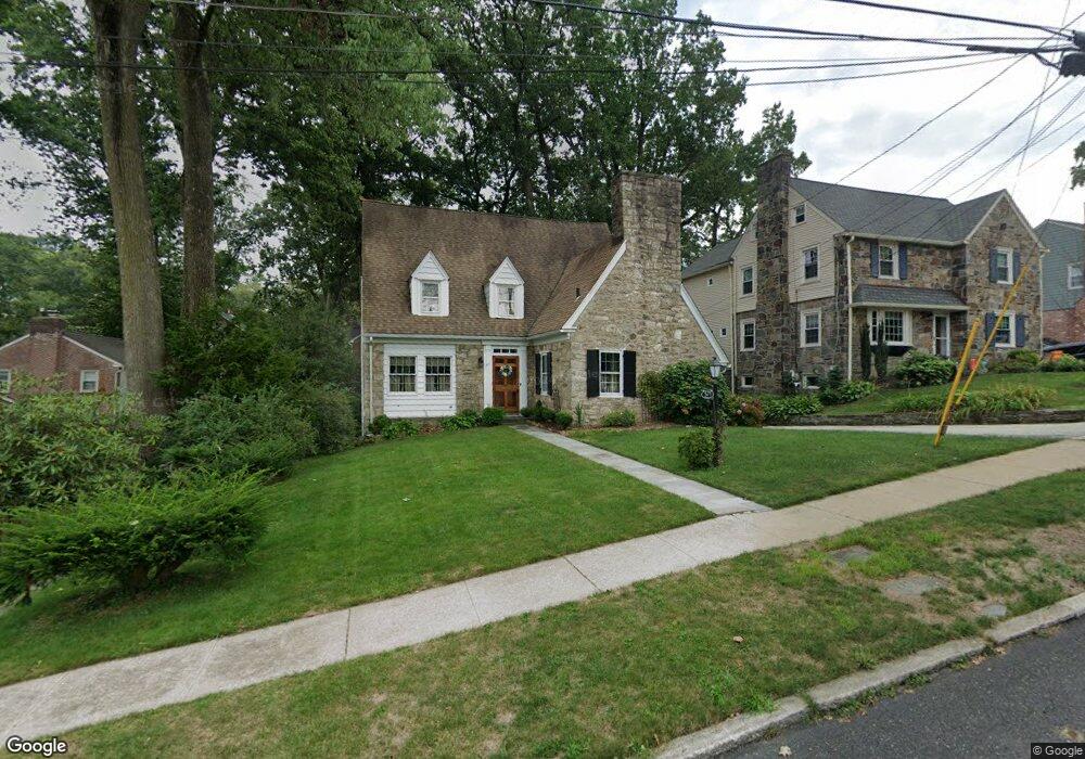 571 Strathmore Rd, Havertown, PA 19083 - photo 1