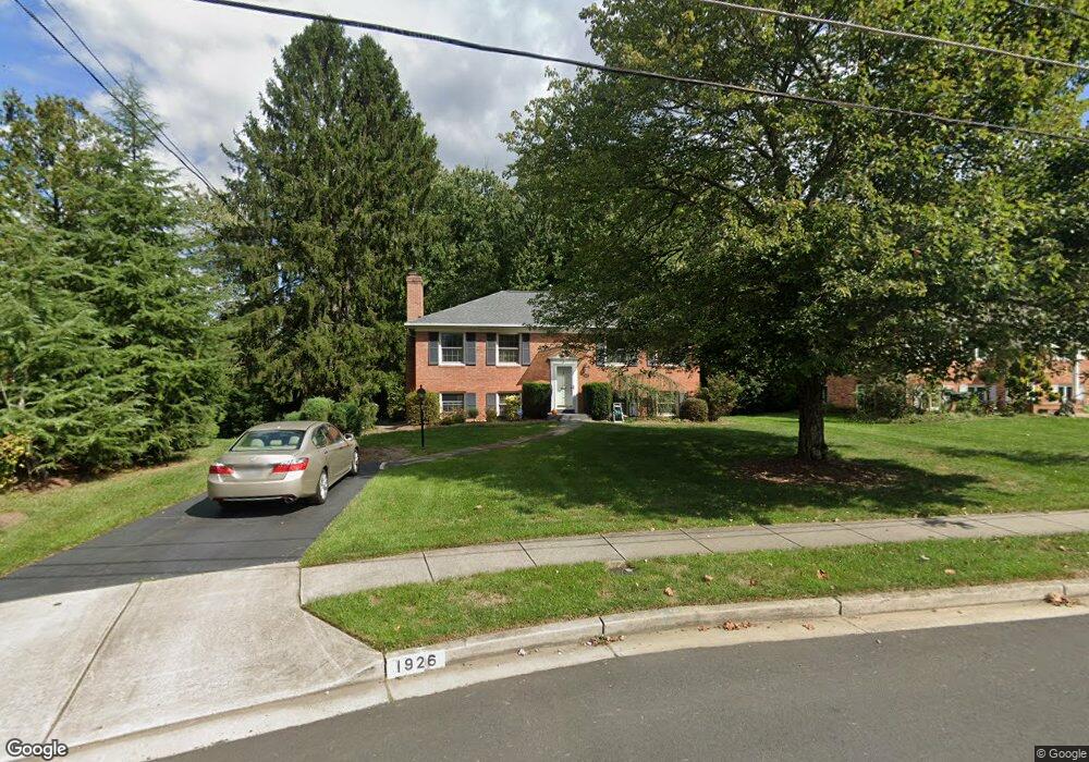 1926 Foxhall Rd, McLean, VA 22101 - photo 1