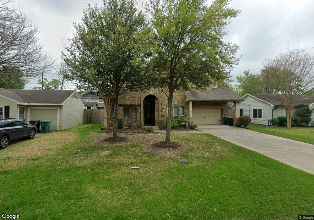 1745 Woodcrest Dr, Houston, TX 77018 - photo 1