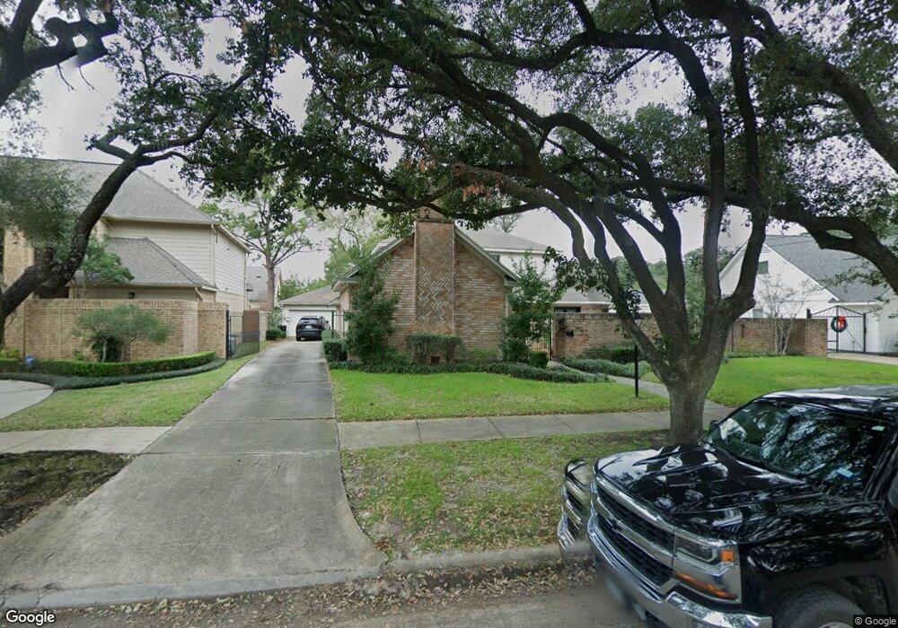 10230 Olympia Dr, Houston, TX 77042 - photo 1