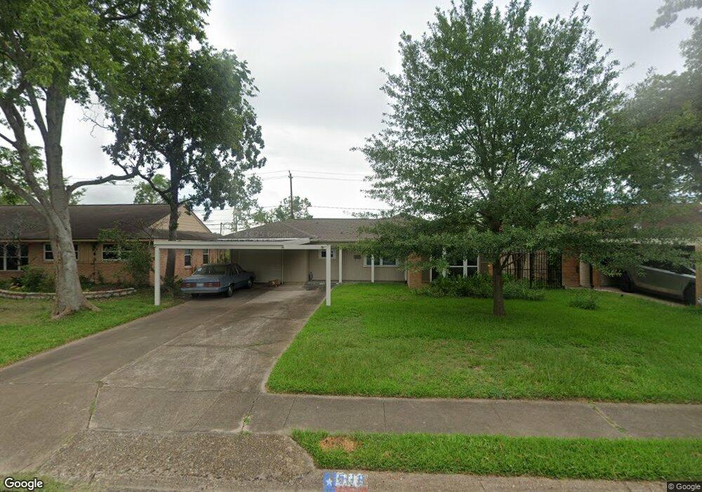 5118 De Lange Ln, Houston, TX 77092 - photo 1