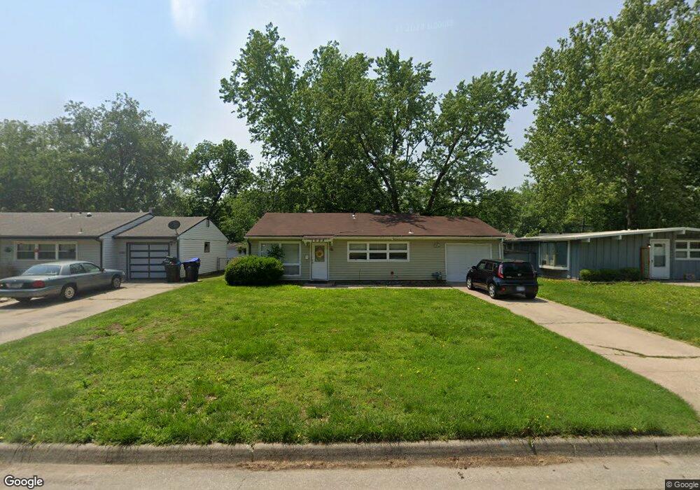 1533 SW 23rd St, Topeka, KS 66611 - photo 1