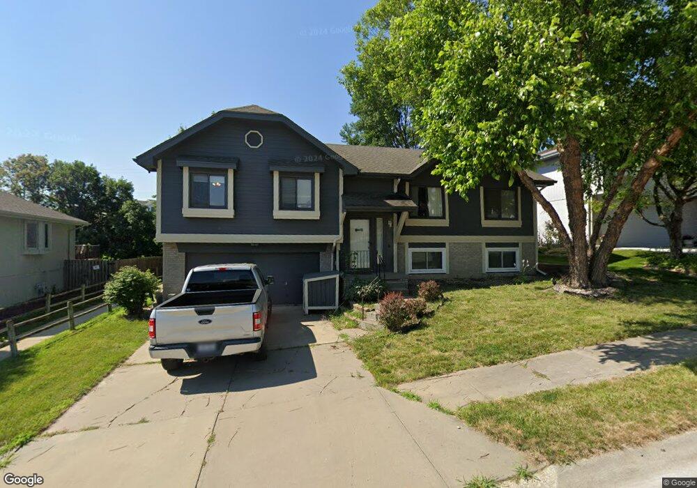 12609 Meredith Ave, Omaha, NE 68164 - photo 1