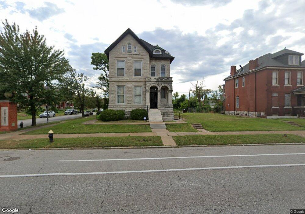 4236 W Florissant Ave, Saint Louis, MO 63115 - photo 1