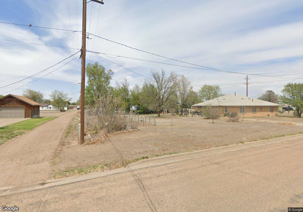 717 S Washington St, Hugoton, KS 67951 - photo 1